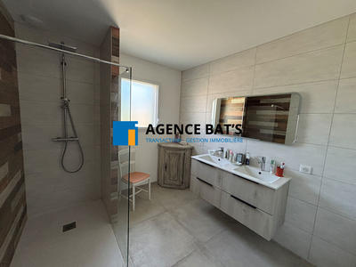 Maison - 123 m² - 5 pièces