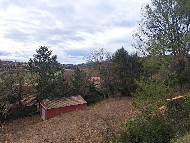 Terrain constructible - 1 821 m²