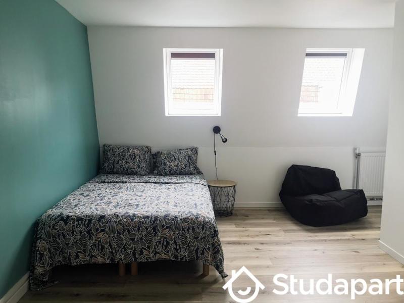 Chambre - 11 m² - 1 pièce