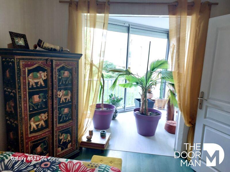 Appartement - 98 m² - 5 pièces