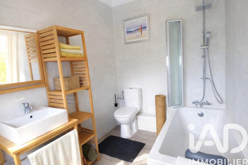 Maison - 168 m² - 9 pièces