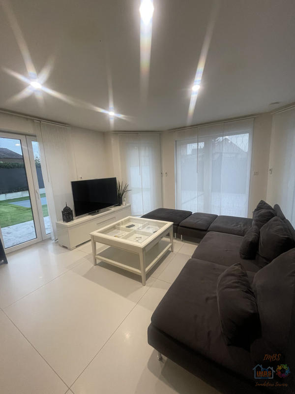 Maison - 180 m² - 5 pièces