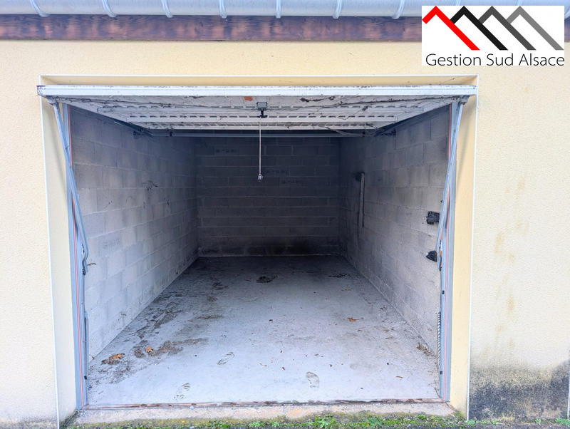 Parking / Garage - 8 m²