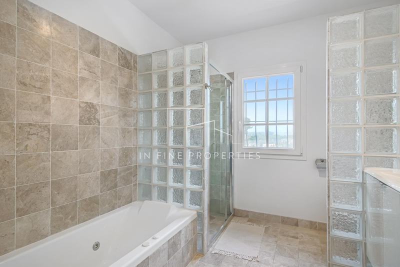 Maison - 180 m² - 6 pièces