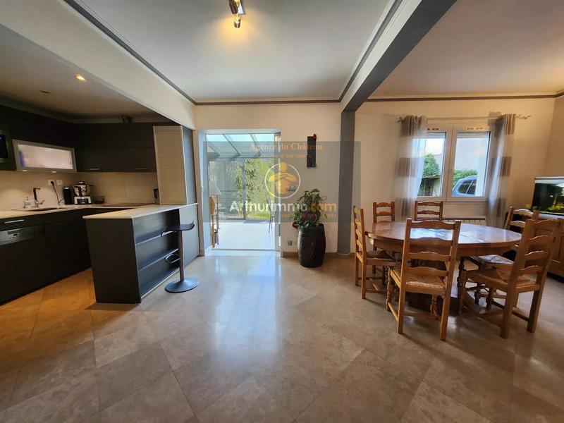 Maison - 122 m² - 7 pièces