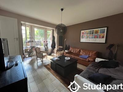 Chambre - 13 m² - 1 pièce