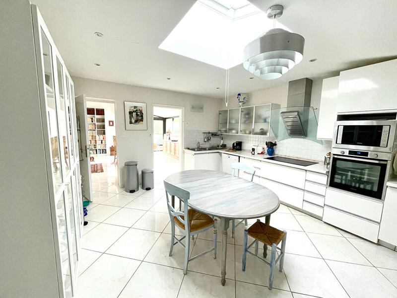 Maison - 183 m² - 5 pièces