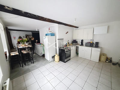 Maison - 110 m² - 9 pièces