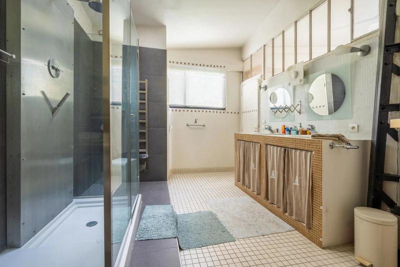 Maison - 407 m² - 5 pièces