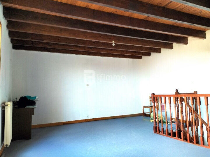 Maison en pierre - 212 m² - 7 pièces