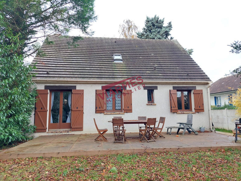 Maison traditionnelle - 107 m² - 5 pièces