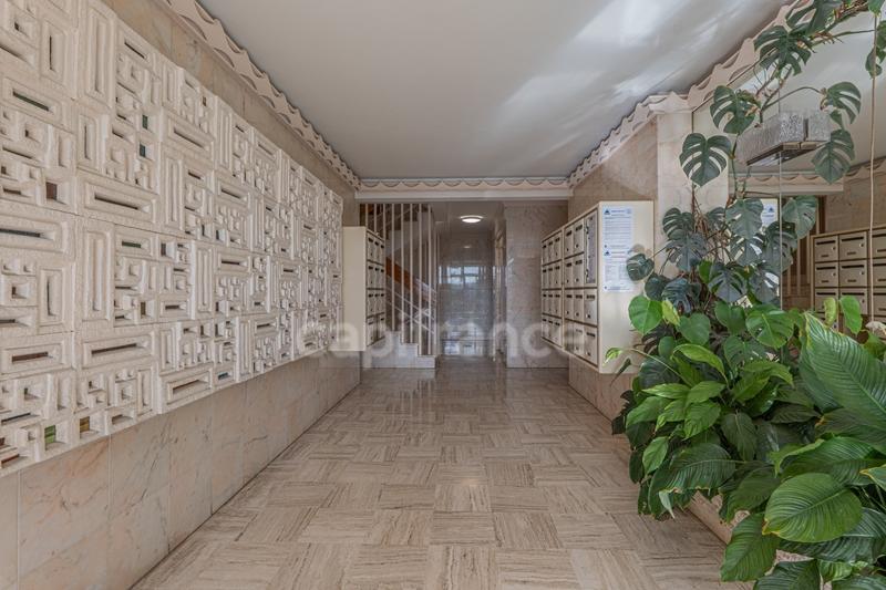 Appartement ancien - 71 m² - 2 pièces