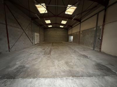 Local commercial - 205 m² - 1 pièce