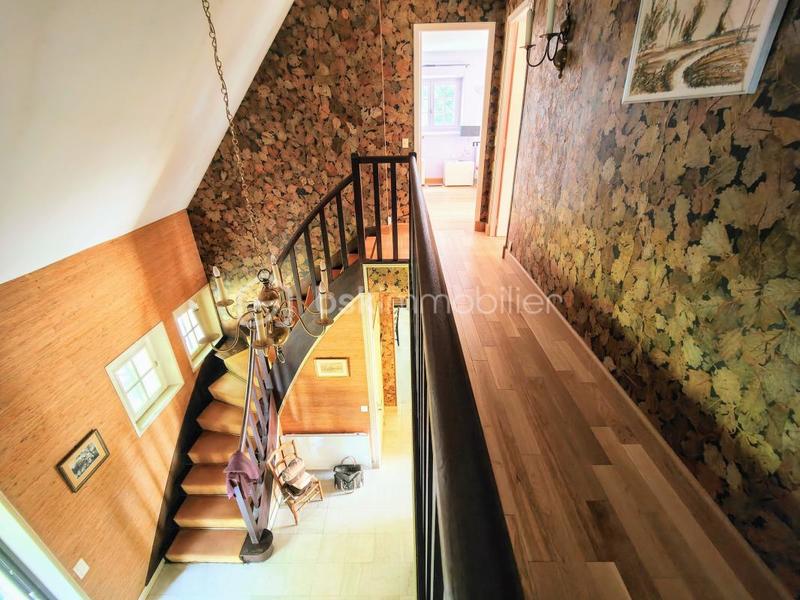 Propriété - 234 m² - 11 pièces