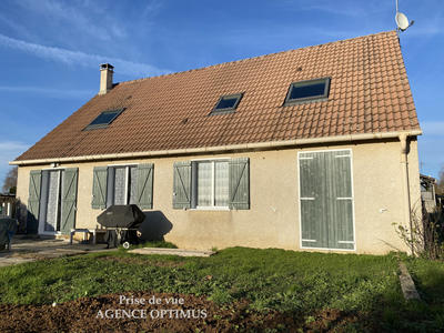 Maison - 121 m² - 6 pièces