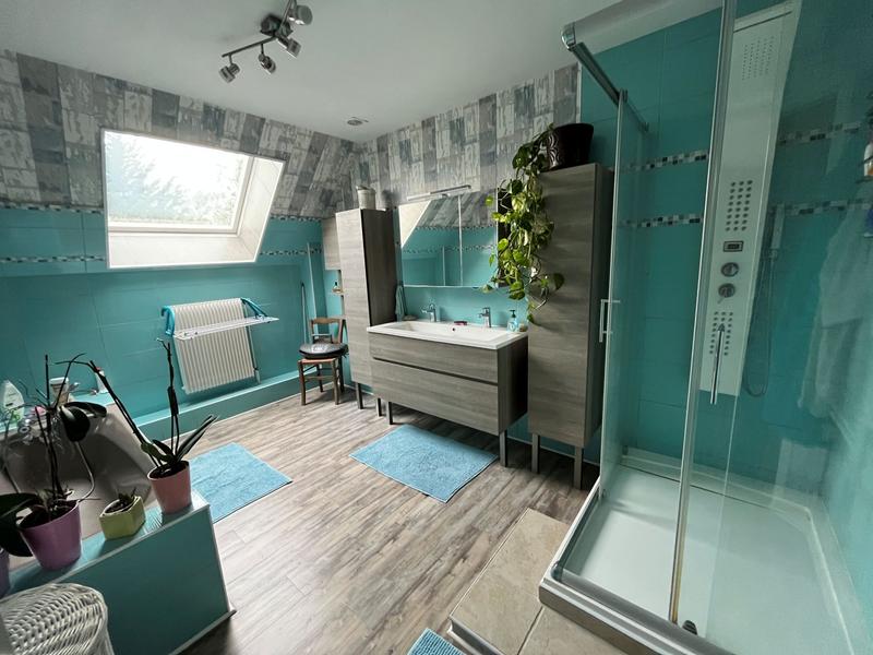 Maison traditionnelle - 167 m² - 8 pièces