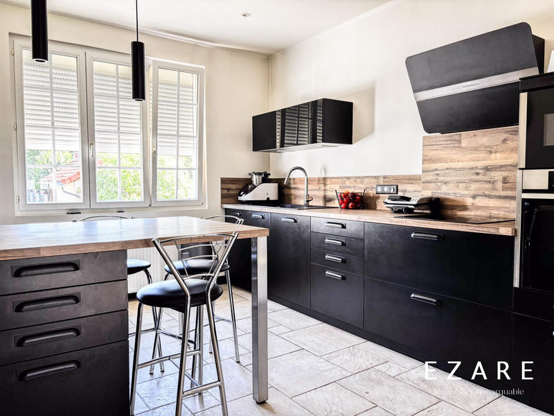 Maison - 191 m² - 7 pièces