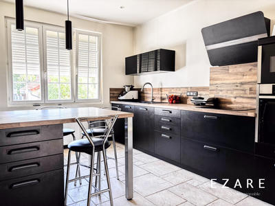 Maison - 191 m² - 7 pièces