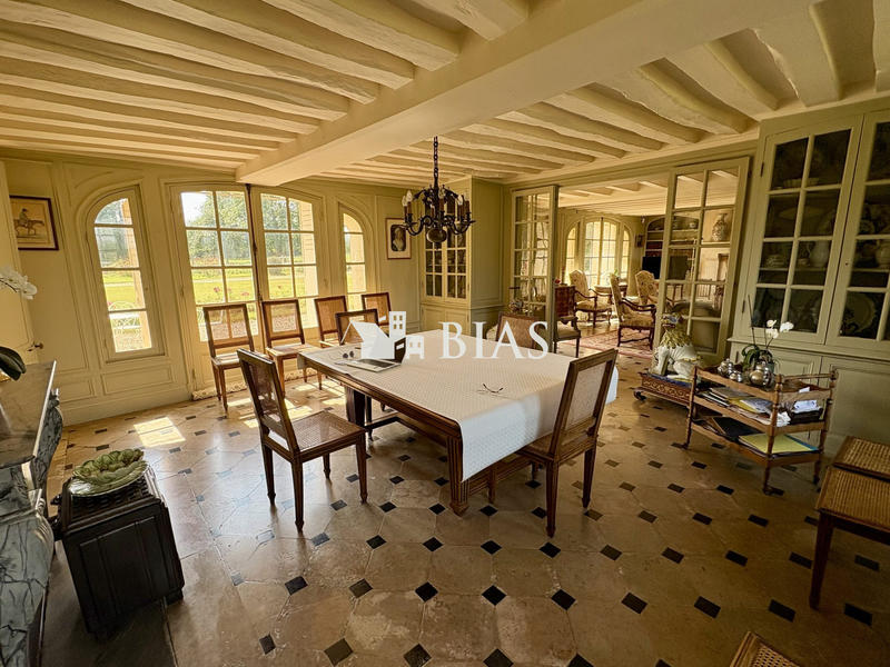 Manoir - 326 m² - 7 pièces