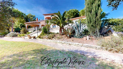 Villa - 220 m² - 6 pièces