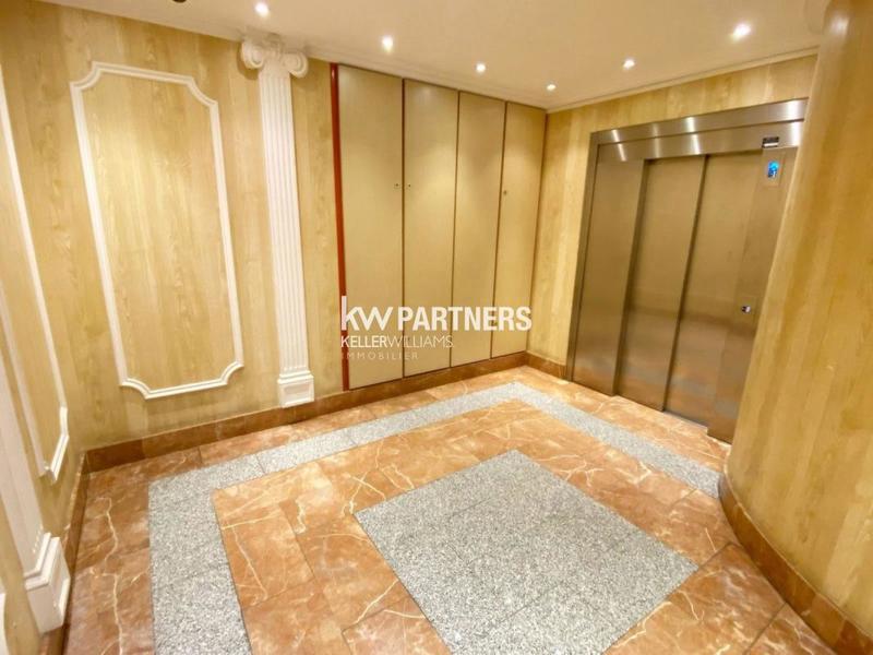 Appartement - 99 m² - 4 pièces