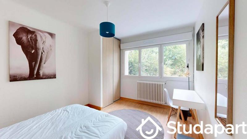 Chambre - 11 m² - 1 pièce