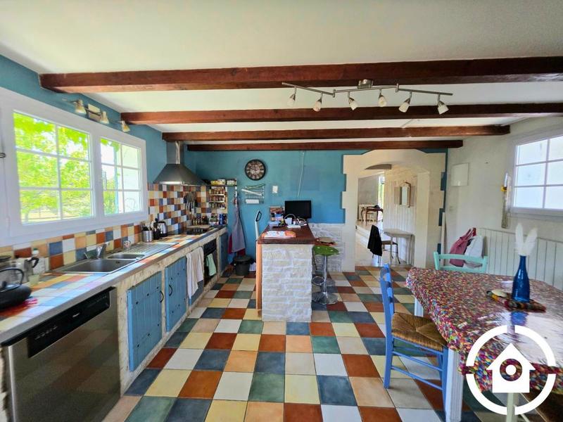 Maison - 179 m² - 8 pièces