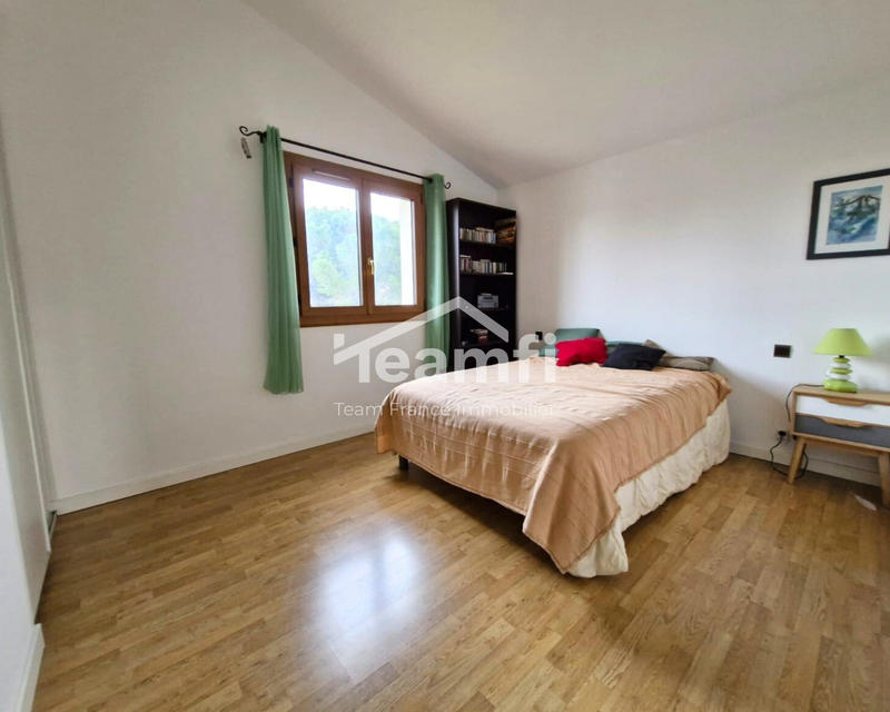 Maison - 170 m² - 7 pièces