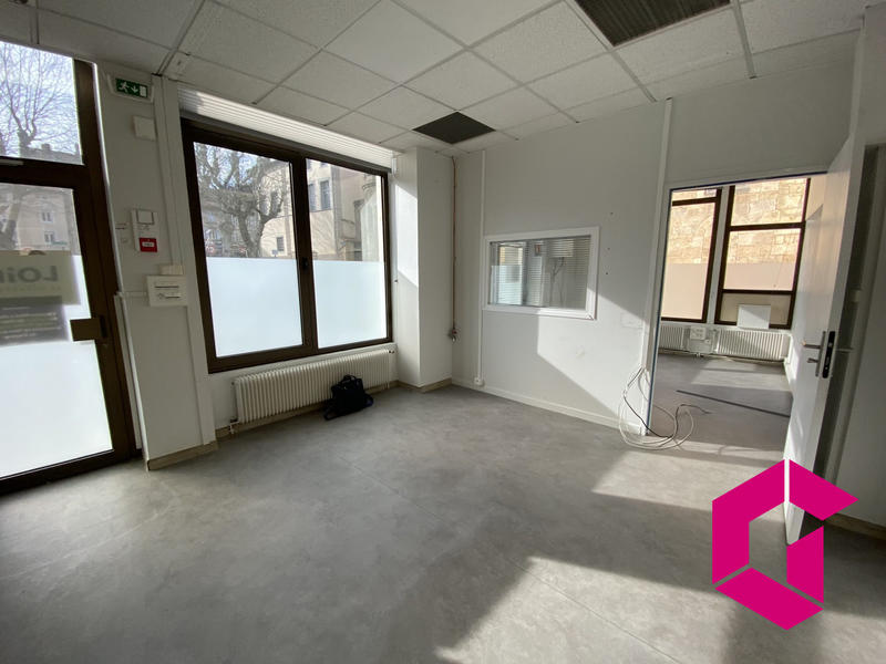 Local commercial - 72 m² - 5 pièces