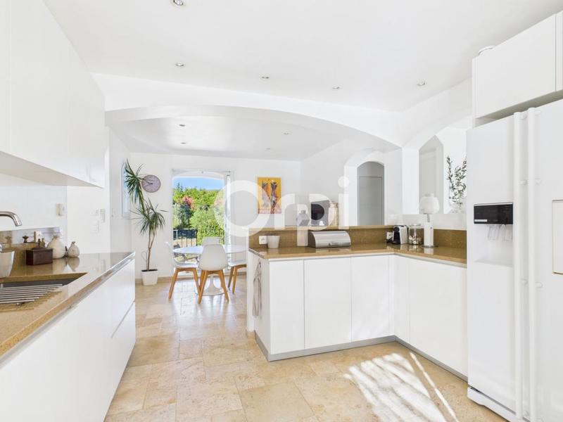 Villa - 200 m² - 6 pièces