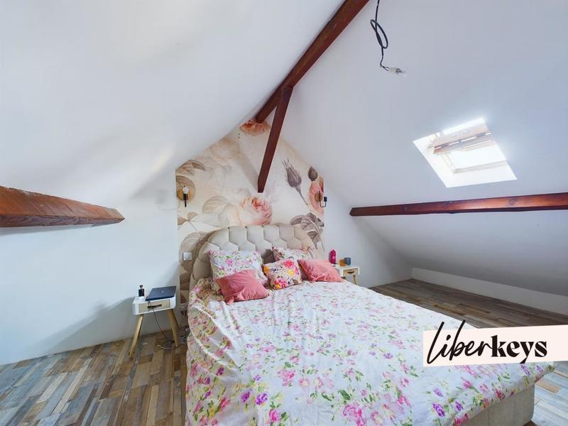 Maison - 280 m² - 7 pièces