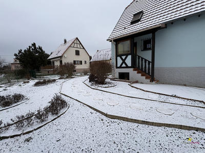 Maison - 90 m² - 4 pièces