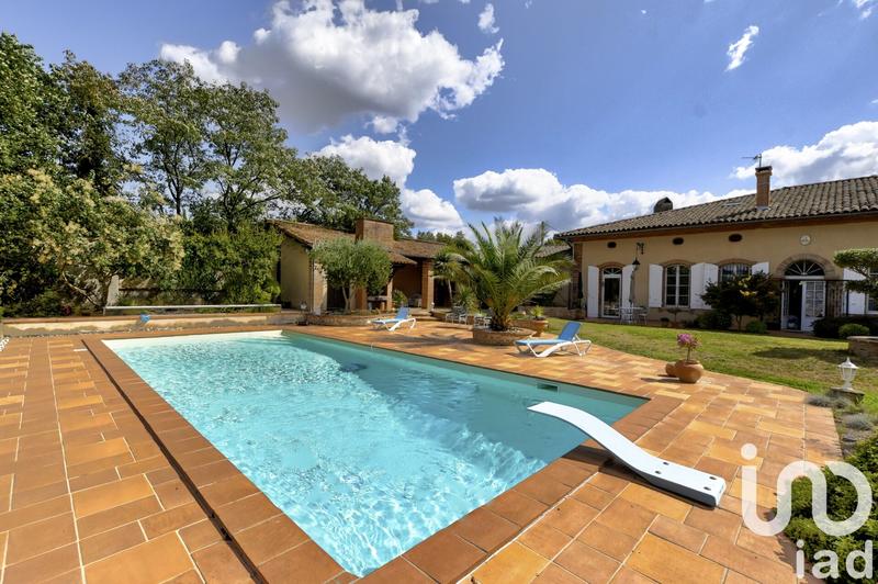 Maison - 435 m² - 11 pièces