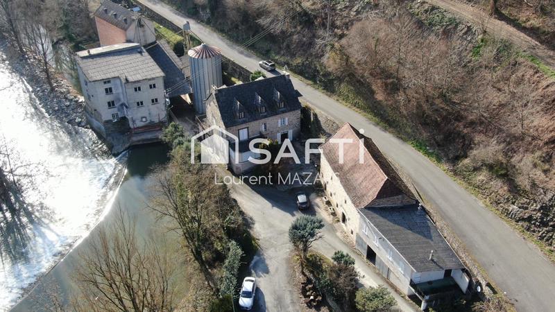 Propriété - 300 m² - 14 pièces