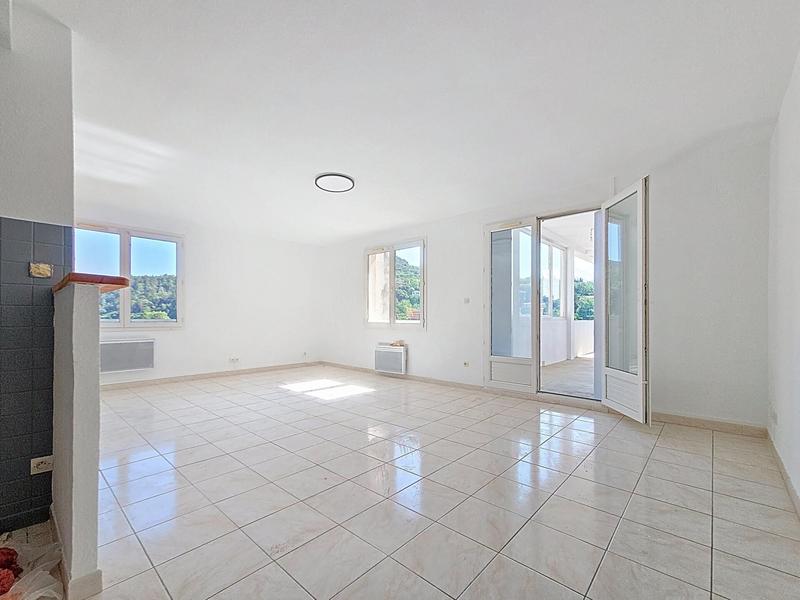 Appartement - 94 m² - 4 pièces