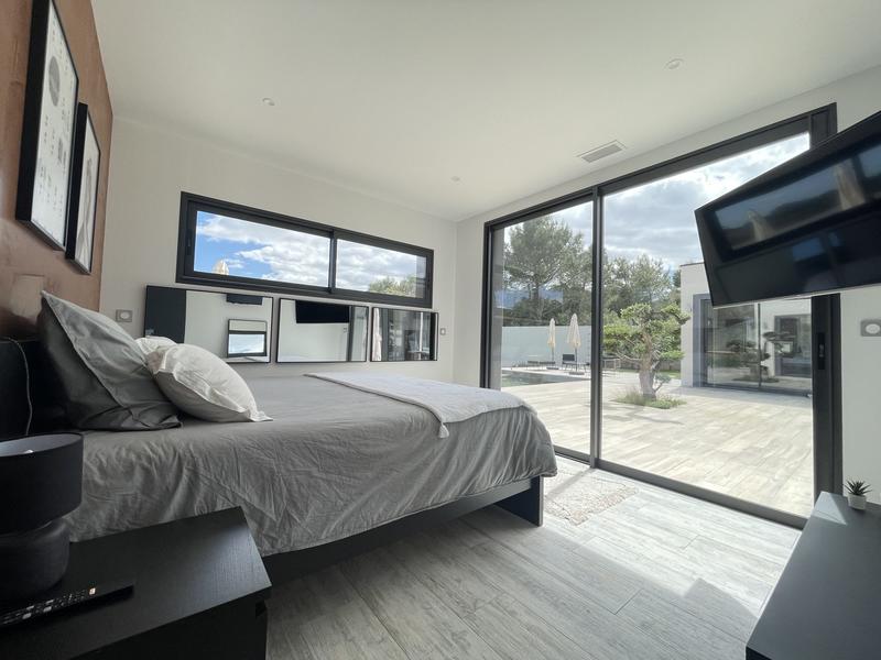 Villa - 260 m² - 8 pièces