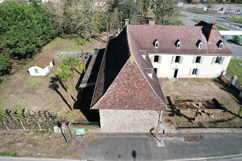 Maison - 550 m² - 14 pièces