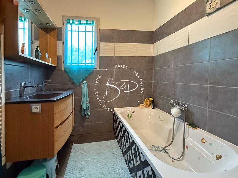 Maison - 104 m² - 5 pièces