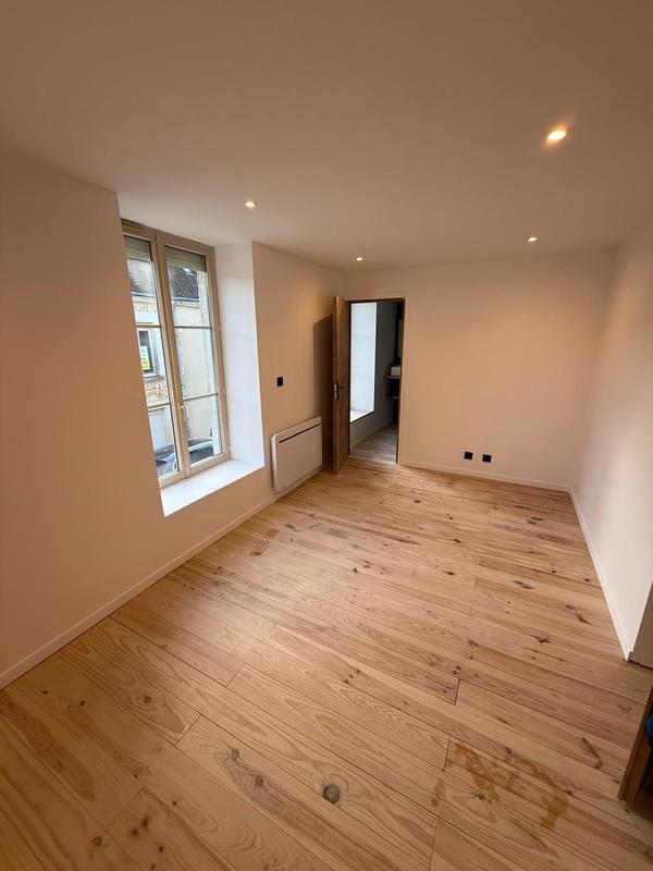 Maison - 213 m² - 8 pièces