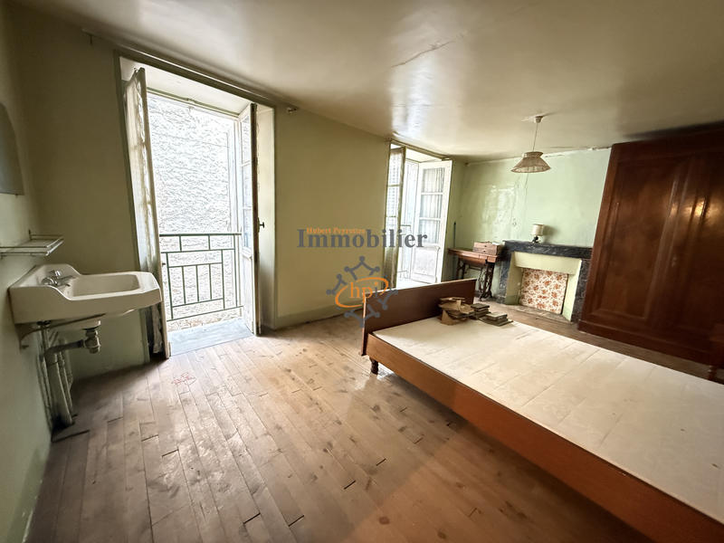 Maison - 96 m² - 5 pièces