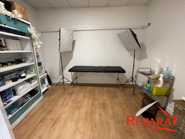 Local commercial - 121 m²