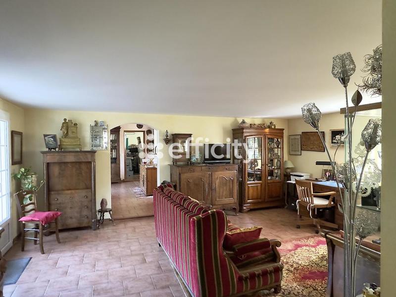 Maison - 224 m² - 7 pièces