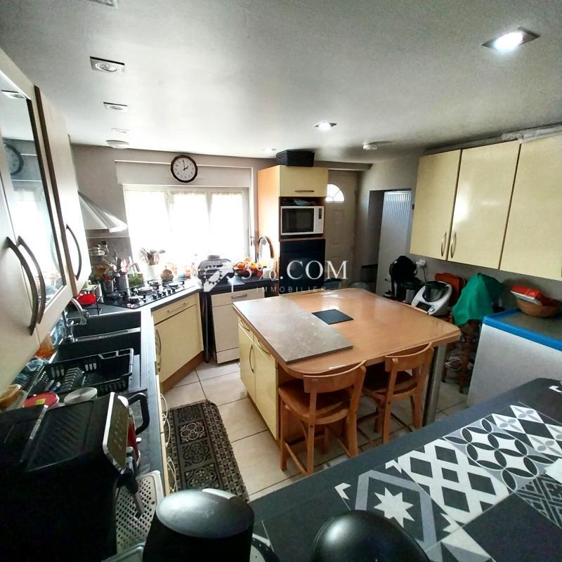 Maison - 145 m² - 8 pièces