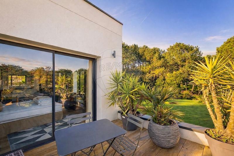 Maison - 185 m² - 7 pièces