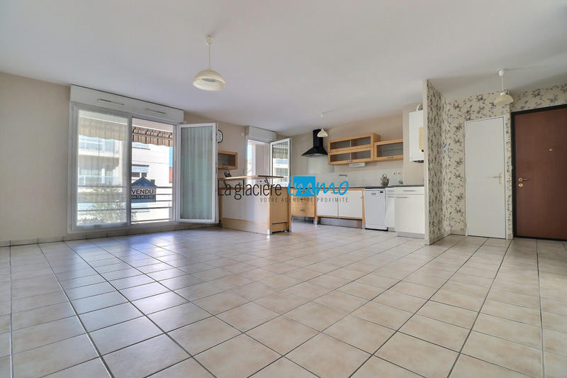 Appartement - 84 m² - 4 pièces