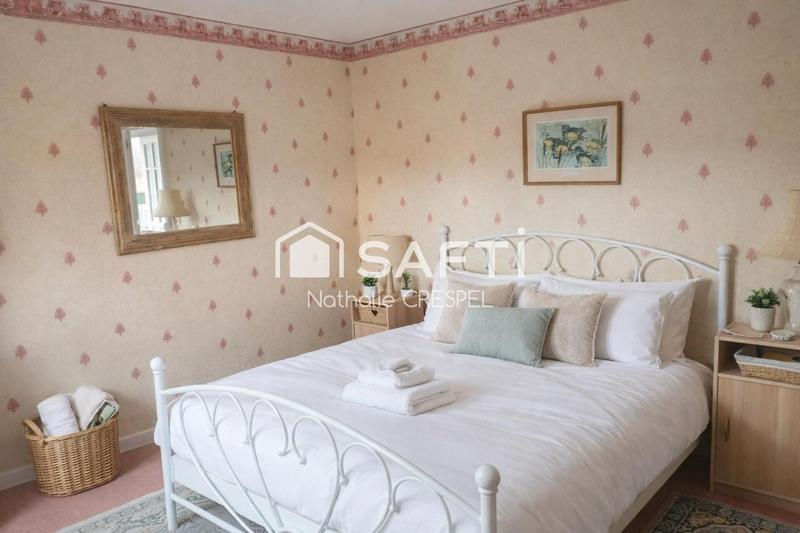 Propriété - 180 m² - 11 pièces