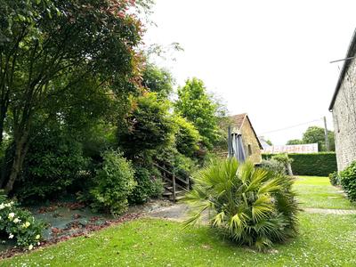 Maison - 248 m² - 9 pièces