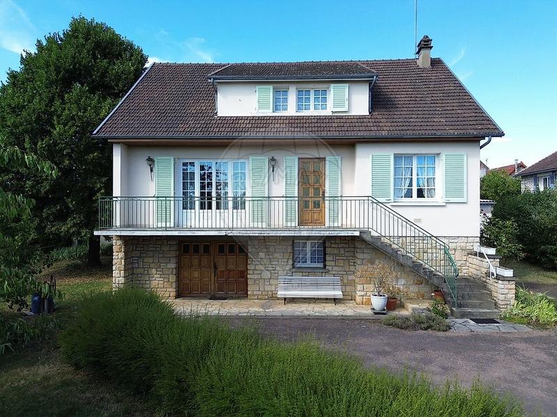 Maison - 105 m² - 5 pièces
