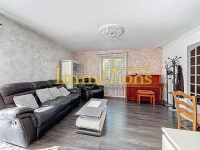 Maison - 96 m² - 4 pièces