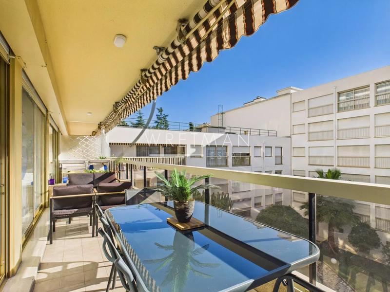 Appartement - 92 m² - 4 pièces